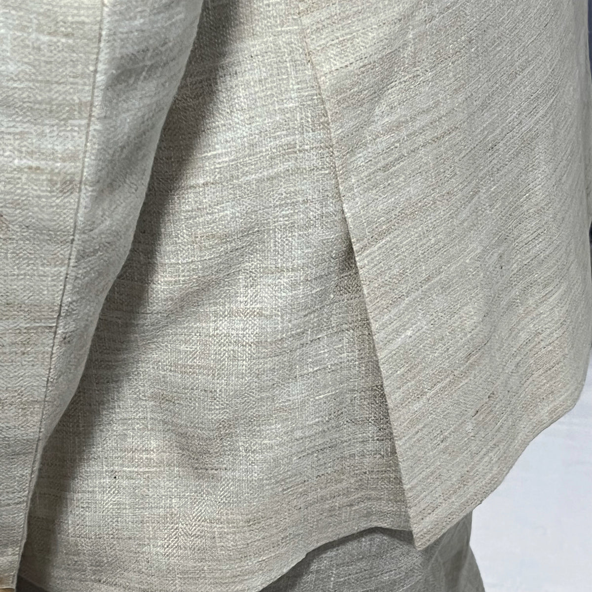 The Super-Light Sandstone Beige Linen Suit
